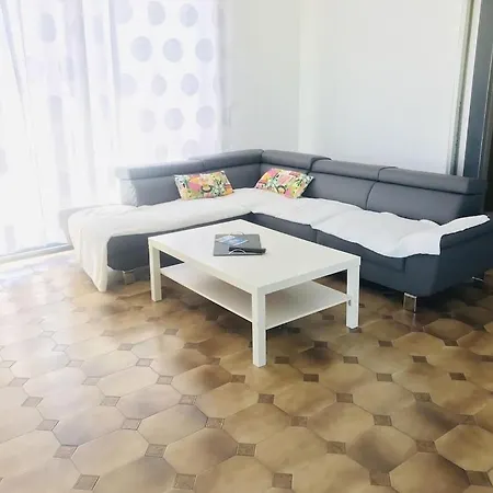 Maison Avec Piscine